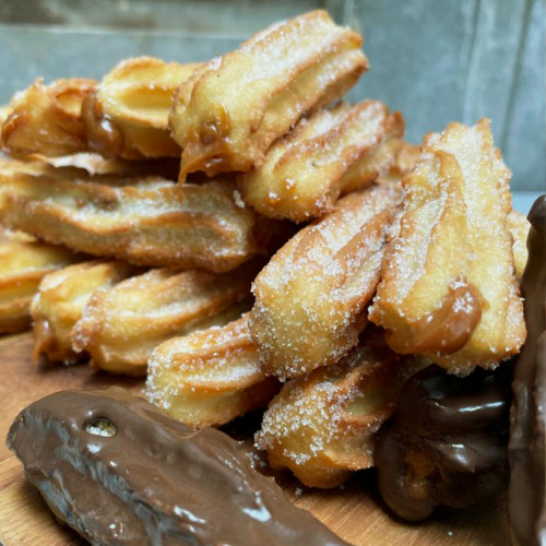 CHOCOLATE CON CHURROS