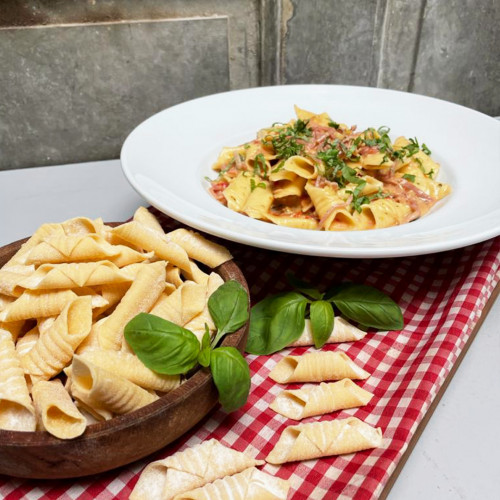 GARGANELLI CON SALSA SCARPARO