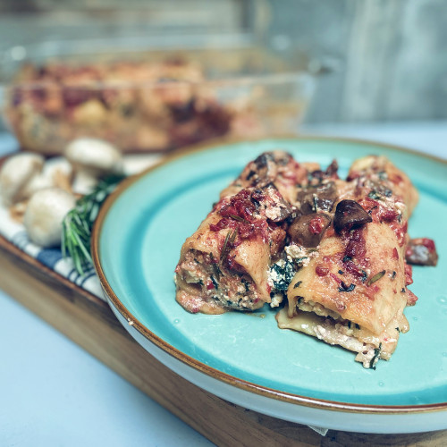 CANELONES DE RICOTA Y VERDURA