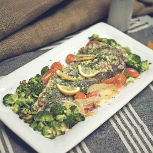 CORVINA AL HORNO CON VEGETALES