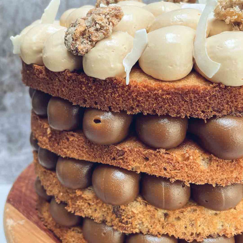 TORTA DE BANANA, DULCE DE LECHE Y NUEZ