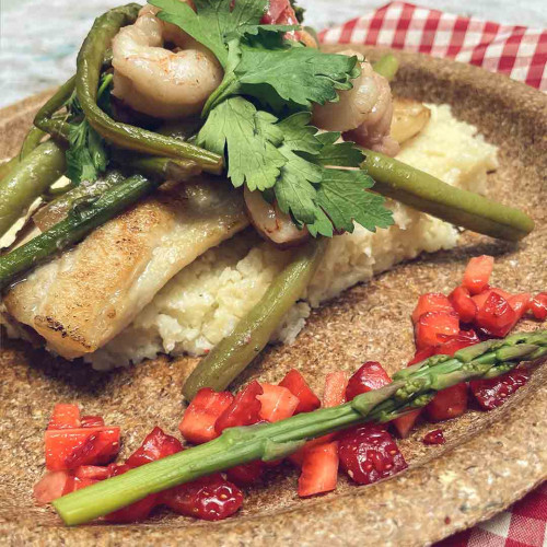 PEJERREY CON VEGETALES Y PURÉ DE COLIFLOR AHUMADO