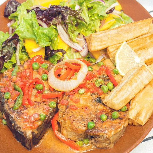 CHUPIN DE PESCADO CON MANDIOCA FRITA