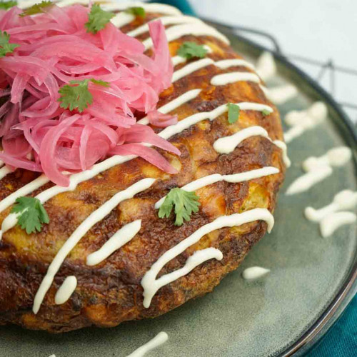 TORTILLA DE BONIATO CON MAYONESA PICANTE