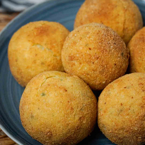 BUÑUELOS DE ACELGA Y BOMBAS DE PAPA