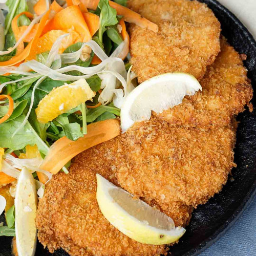 MILANESA DE CERDO CON ENSALADA