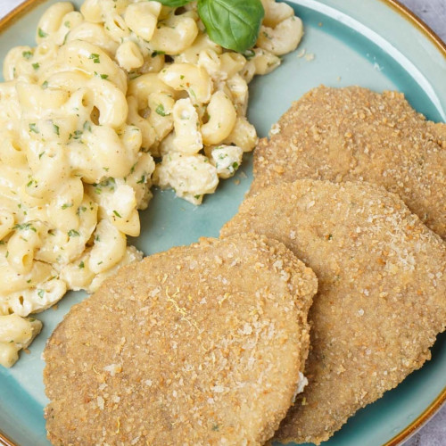 MILANESA DE CARNE CON FIDEOS