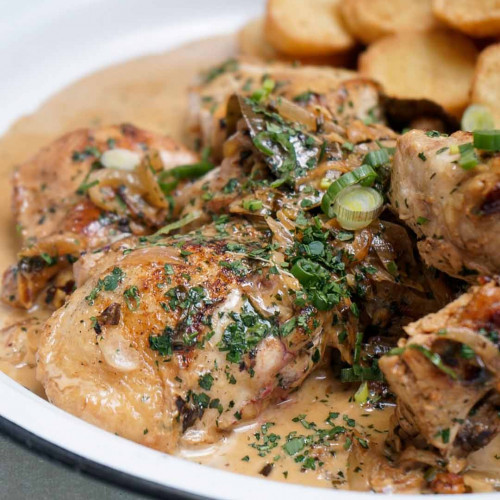 POLLO AL VERDEO CON PAPAS ESPAÑOLAS