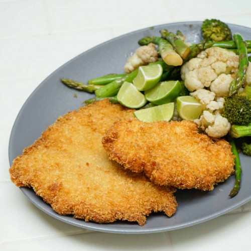 MILANESA DE CERDO CON VEGETALES ASADOS