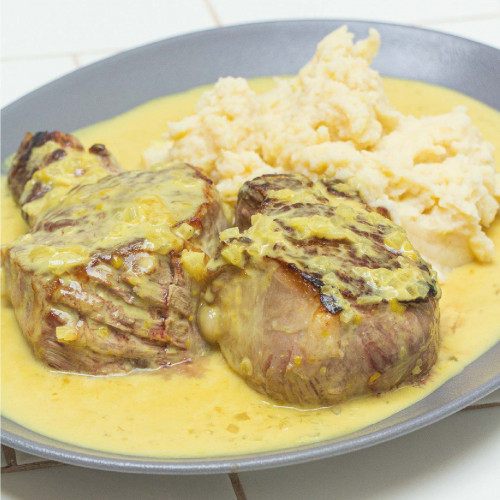 ESCALOPES ENCEBOLLADOS, BIFES A LA MOSTAZA, CEJA DE BIFE A LA CHAPA