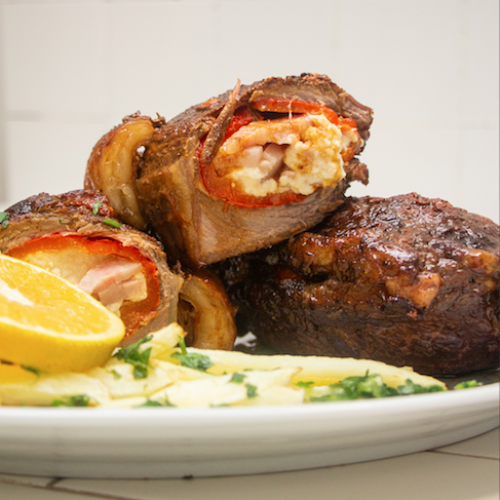 BIFES RELLENOS A CABALLO CON PAPAS A LA PROVENZAL