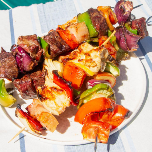 BROCHETTE DE CARNE Y POLLO