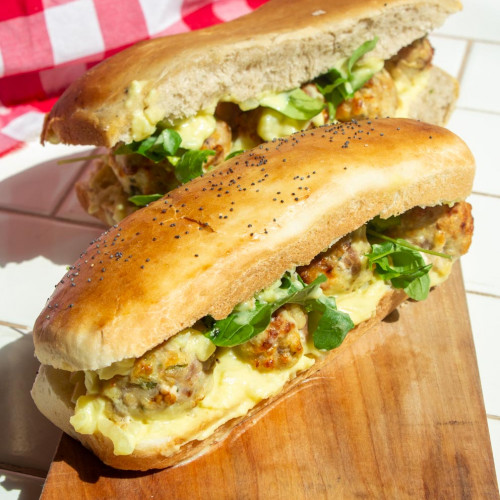 SANDWICHES DE ALBÓNDIGAS DE CERDO