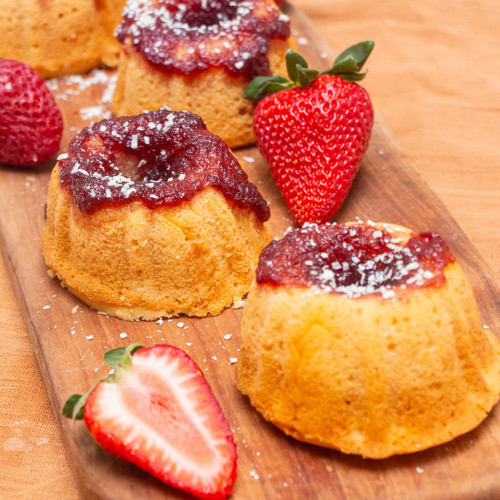 BUDÍN DE YOGUR DE FRUTILLA