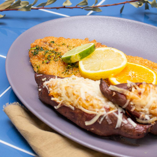 ABADEJO FRITO CON BATATAS RELLENAS CON QUESO Y PANCETA