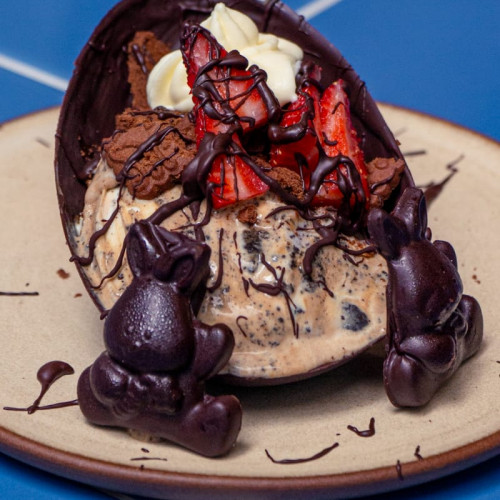 HUEVO DE PASCUA CON HELADO