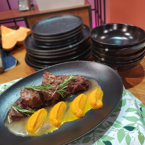 Roas beef braseado con puré de zanahoria