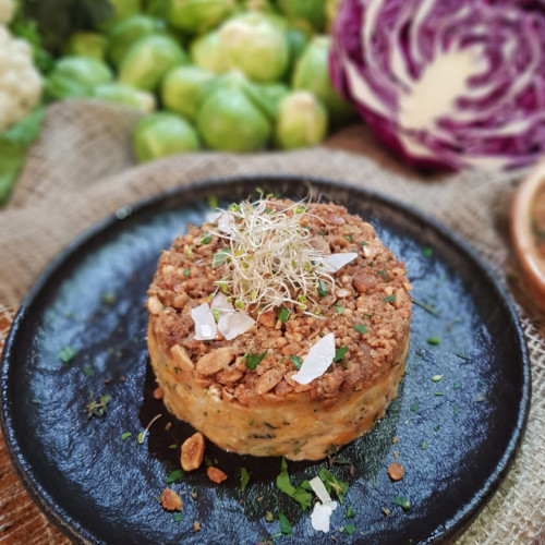 Pastel de coles y crumble de maní