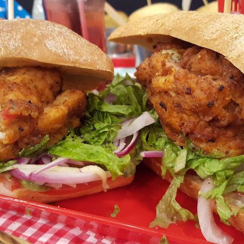 Sándwich napolitano de pollo crispy relleno