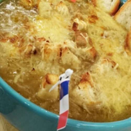 Sopa de cebolla a la francesa