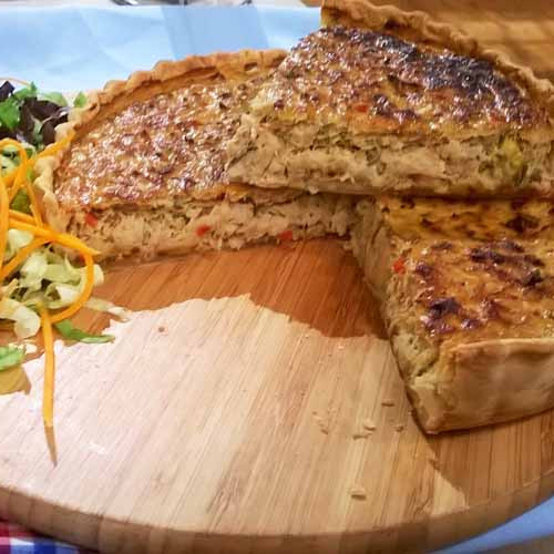 Tarta de atún y vegetales con ligue de queso crema