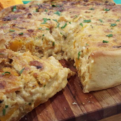 Tarta de calabaza, cebolla y queso en masa quebrada