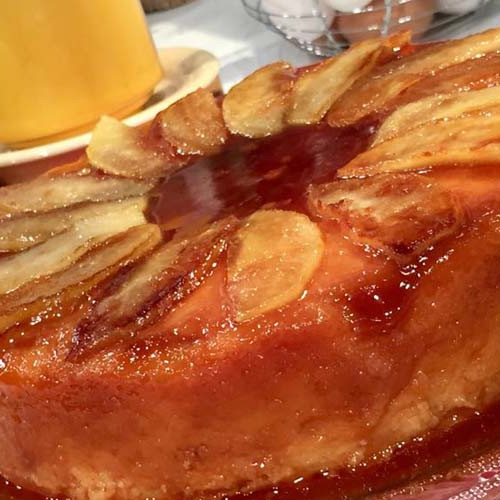 Tarta flan de manzanas con mermelada