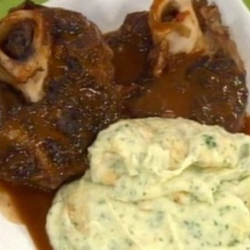 Tiernísimo ossobuco estofado con puré