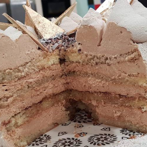 Torta borracha con efecto terciopelo