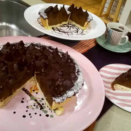 Torta conitos de dulce de leche bañada en chocolate