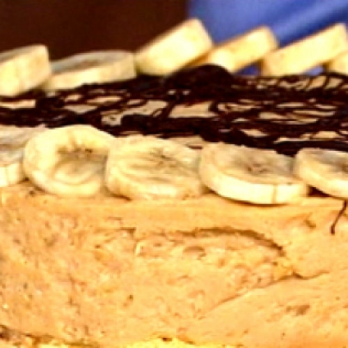 Torta de banana, dulce de leche y coco