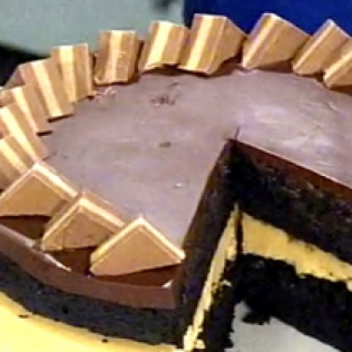 Torta de chocolate y crema de maní