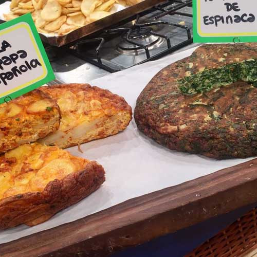 Tortilla de papas a la española y tortilla de espinacas