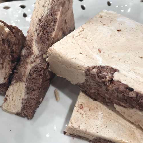 Turrón de maní marmolado para Año Nuevo