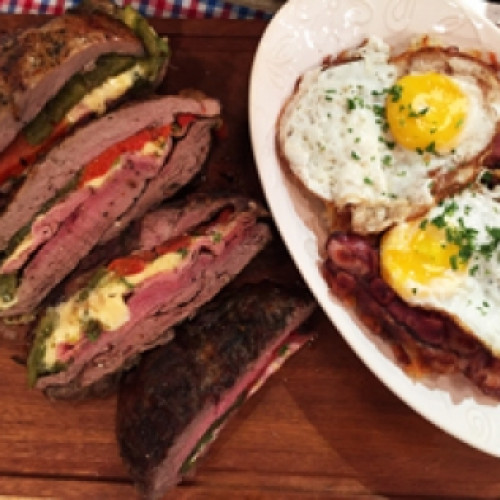 Vacío relleno con papas rosti, panceta y huevo frito