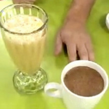 Batido de banana y café y bomba cítrica