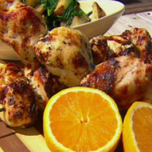 Brochettes de pollo marinadas a la parrilla