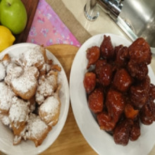 Buñuelos de manzana con caramelo