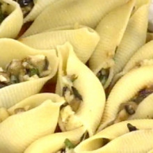 Conchiglioni italianos rellenos