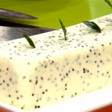 Gastronomía boliviana, quinua uchu y mousse de coca con quinua negra