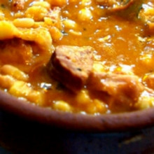 Liebre trozada a la salsa de panceta