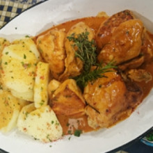Pollo salmorejo con papas natural