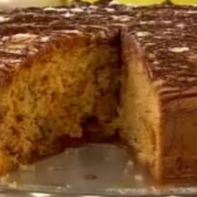 Recetas que se hacen solas: Pan de queso y salame  sin amasado, golosa torta de dulce de leche y un económico budín de mandarina.