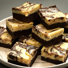 CHEESECAKE BROWNIE