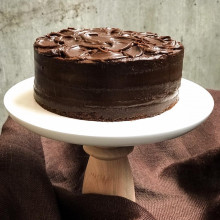 TORTA DE CHOCOLATE Y DULCE DE FRAMBUESA