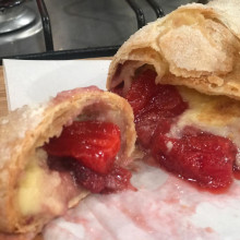 STRUDEL DE FRUTILLAS Y PASTELERA