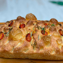 FOCACCIA DE TOMATES CHERRYS CONFITADOS