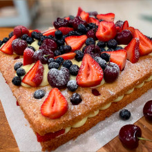 TORTA DE LIMÓN Y FRUTOS ROJOS