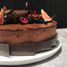 TORTA MOUSSE DE CHOCOLATE Y MARQUISE