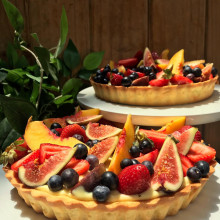 TARTA DE CREMA PASTELERA Y FRUTAS FRESCA